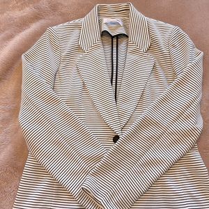 Black abs white stripe blazer